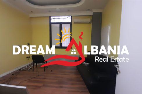 Ambjent per zyra me qera ne Bllok prane Piceri Era (ID 4261843) (10)