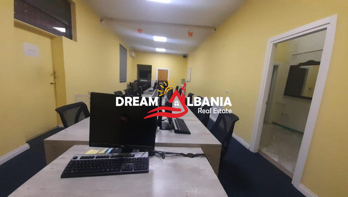 Ambjent per zyra me qera ne Bllok prane Piceri Era (ID 4261843) (5)