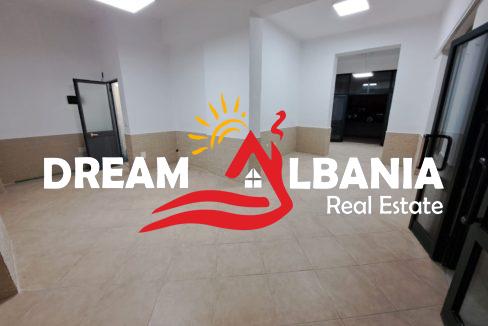 DYqane ne shitje ne Tirane (3)
