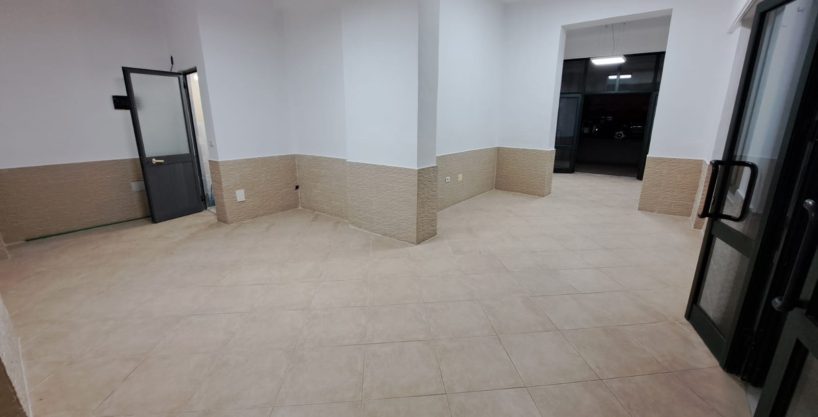 Магазин на продажу в Дон Боско рядом с рынком Вива в Тиране (ID 4171395)