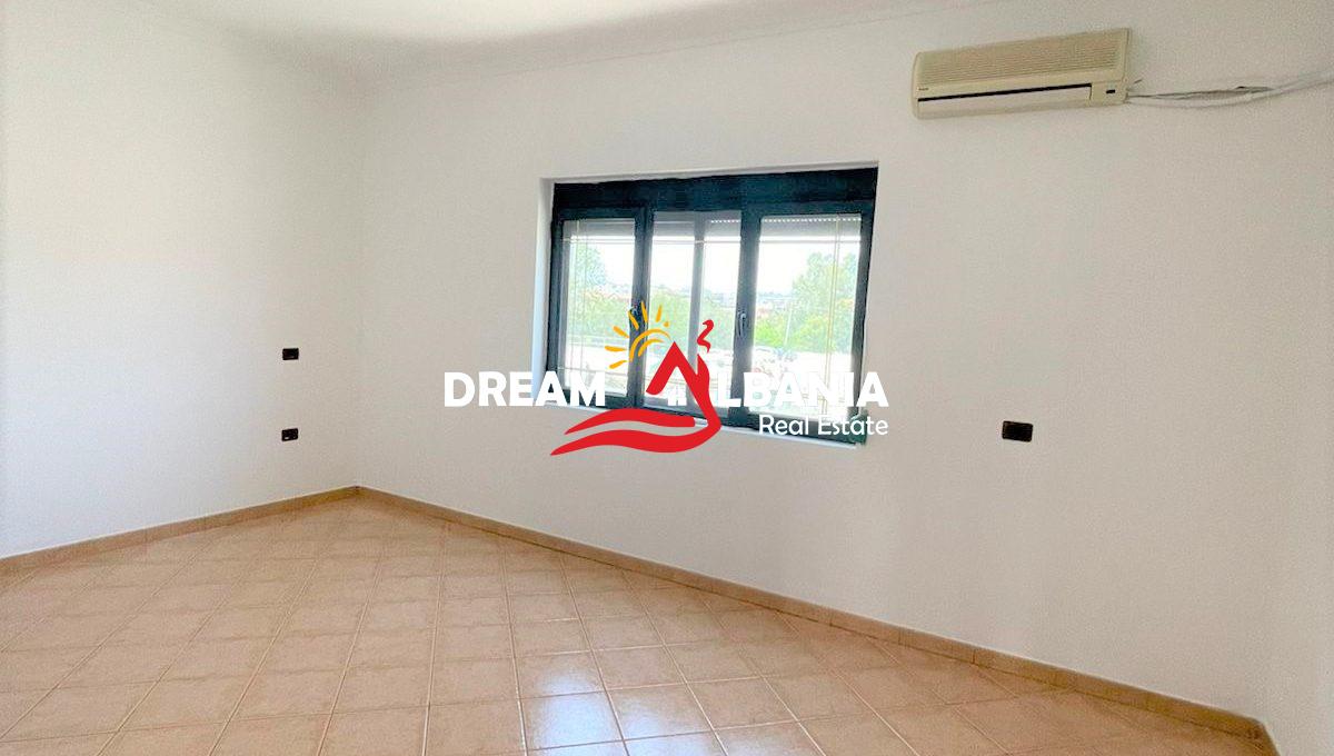 Jepet me qera apartament 3+1 ne Astir prane Bar Famed (ID 4231318