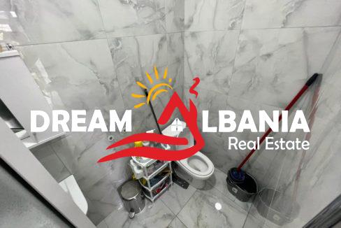 Dyqan ne shitje ne Tirane (1)