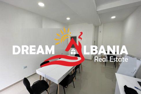 Dyqan ne shitje ne Tirane (3)