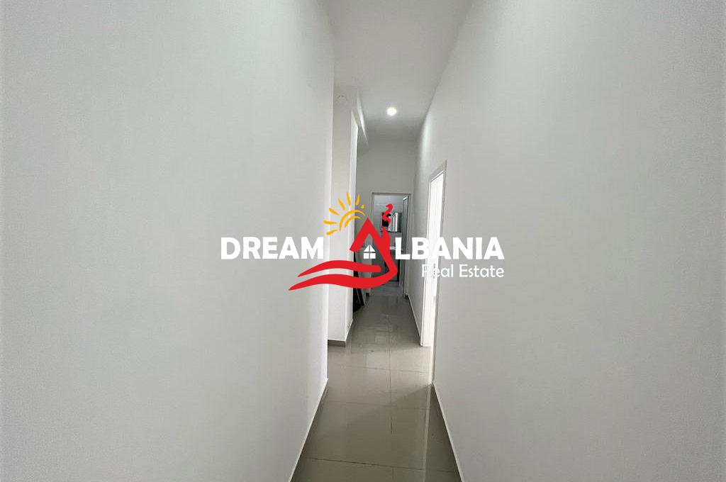 Dyqan ne shitje ne Tirane (5)