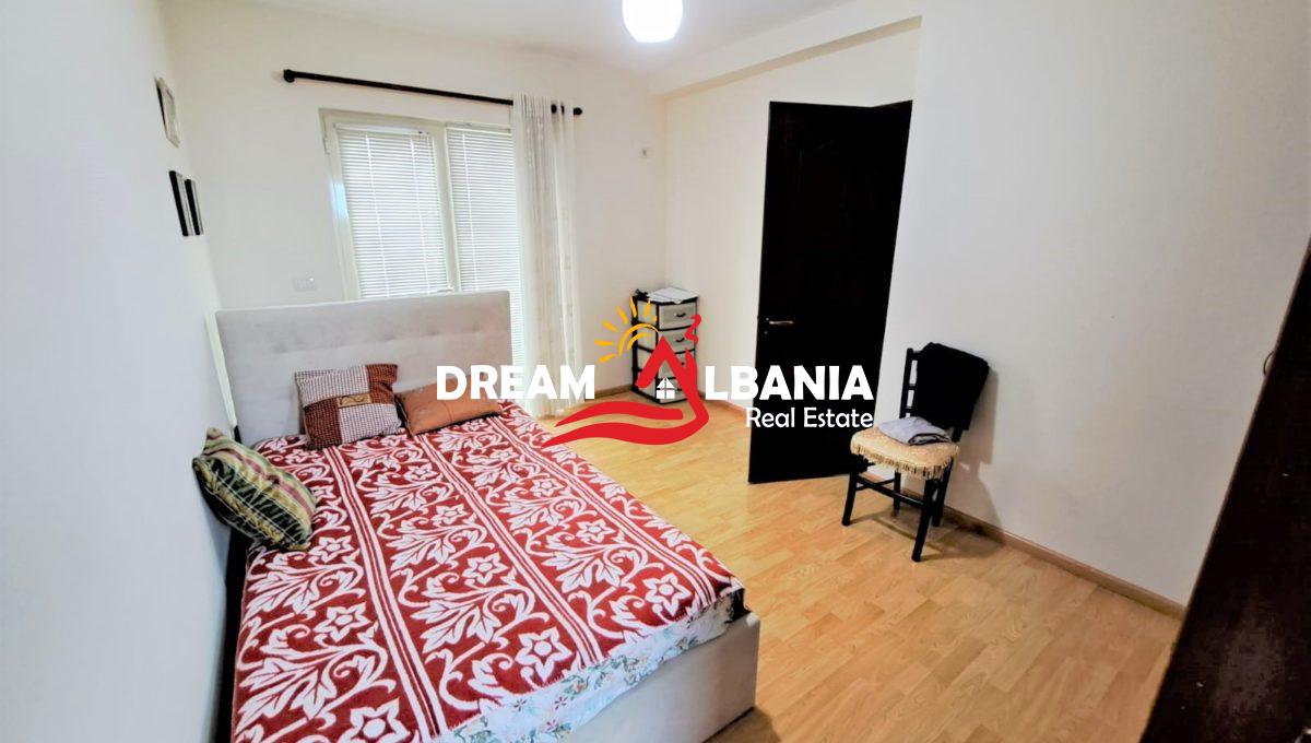 Vila ne shitje ne Tirane (14)