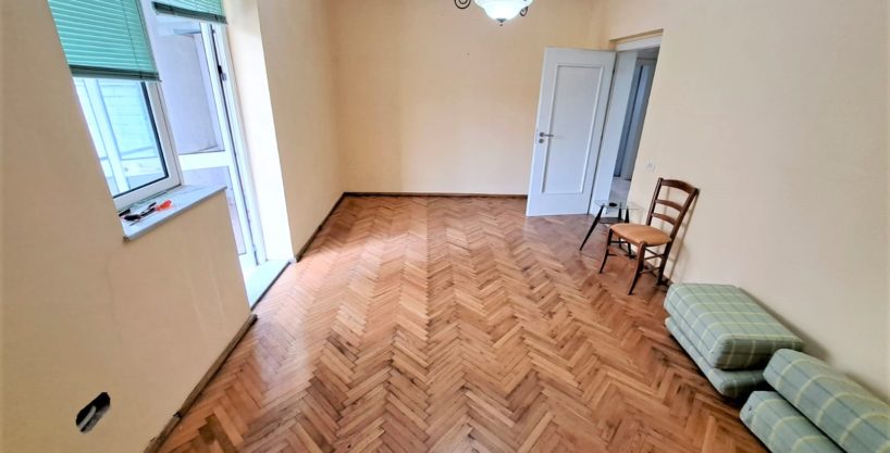 Appartamento 2+1 in vendita nella zona di Myslym Shyr vicino a BKT a Tirana (ID 4129366)