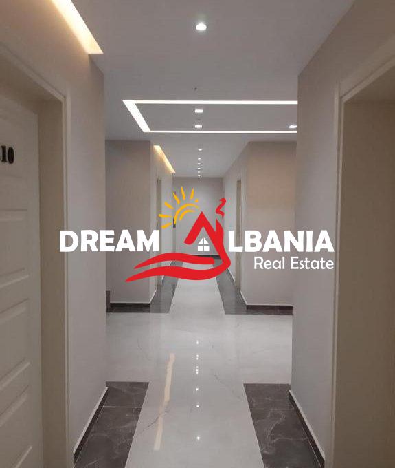 Hotel ne Shitje ne Rradhime Buze Detit (3)