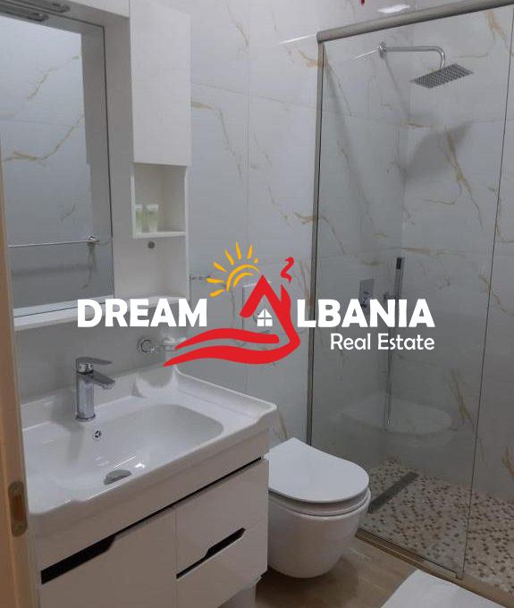 Hotel ne Shitje ne Rradhime Buze Detit (4)