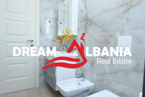 Hotel ne Shitje ne Rradhime Buze Detit (6)