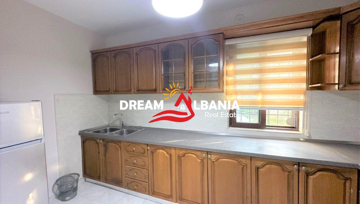 Jepet me qera Kati i pare i nje vile dhe prane Pallatit me Shigjeta ne Tirane (ID 4211749) (4)