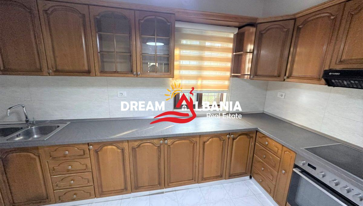 Jepet me qera Kati i pare i nje vile dhe prane Pallatit me Shigjeta ne Tirane (ID 4211749) (6)