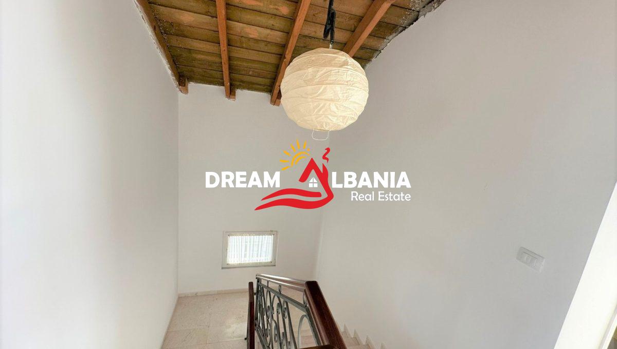 Jepet me qera vile 3 kateshe ne zonen e Farkes prane diges se liqenit (ID 4251255) (17)