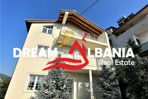 Jepet me qera vile 3 kateshe ne zonen e Farkes prane diges se liqenit (ID 4251255) (2)