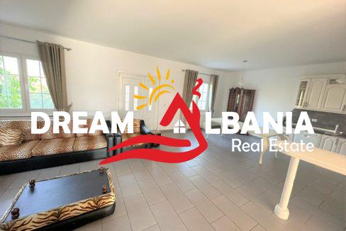 Jepet me qera vile 3 kateshe ne zonen e Farkes prane diges se liqenit (ID 4251255) (3)