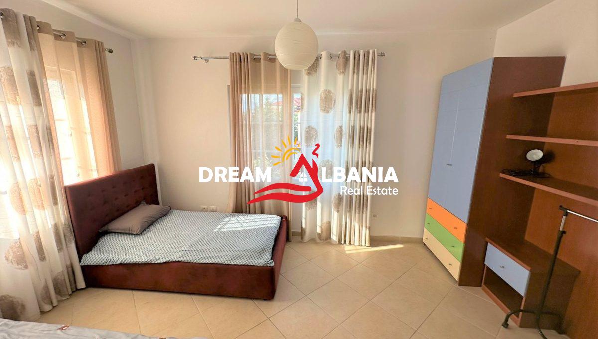 Jepet me qera vile 3 kateshe ne zonen e Farkes prane diges se liqenit (ID 4251255) (8)