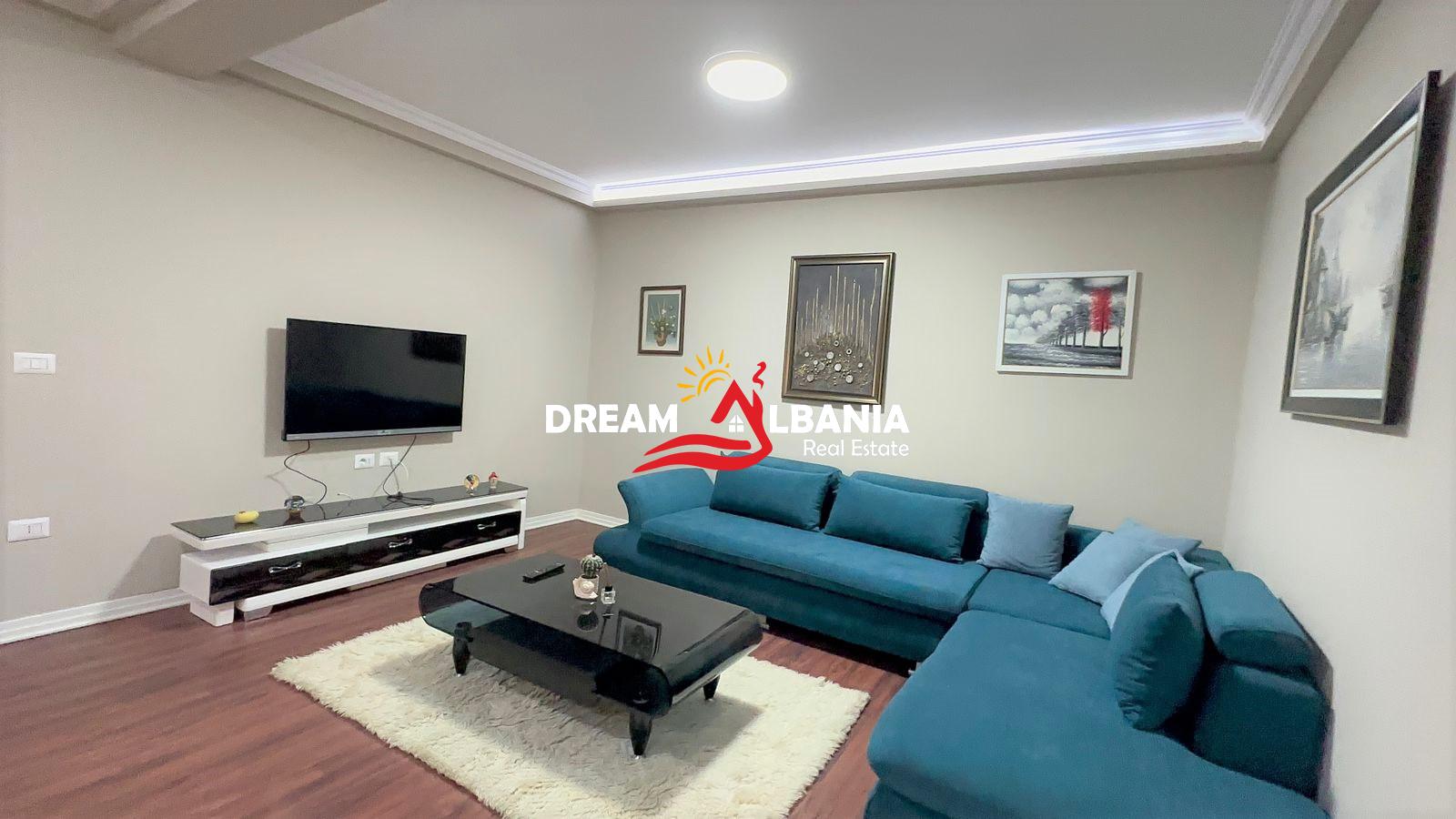 Jepet me qera apartament 2+1+studio dhe post parkimi tek rruga e Kosovareve prane Kompleksit Dinamo (ID 4251262)