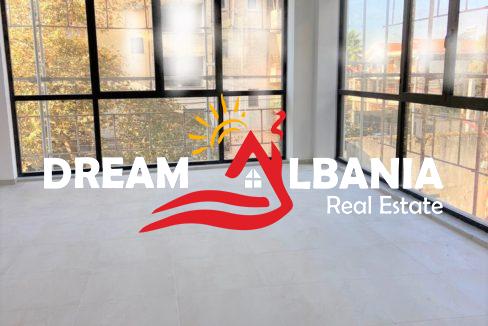 Jepet me qera ambient biznesi tek ish Parku, prane Report TV (ID 4261931) (1)