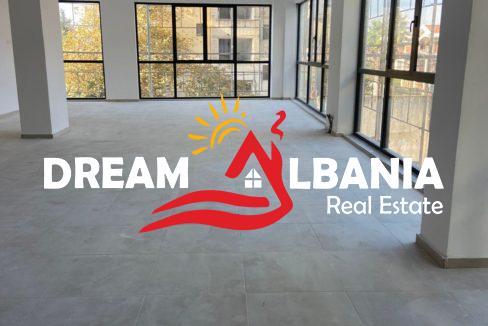 Jepet me qera ambient biznesi tek ish Parku, prane Report TV (ID 4261931) (3)