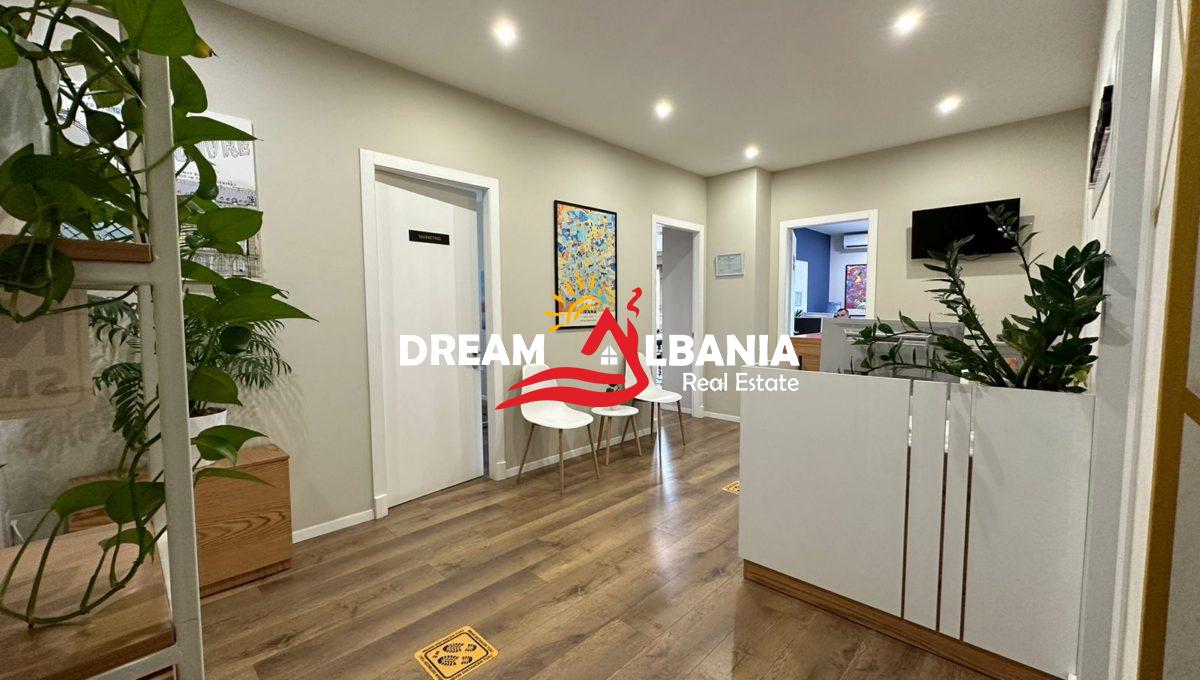 Ambjent per zyra me qera te Delijorgji prane Hotel Hilton (ID 4261941) (1)