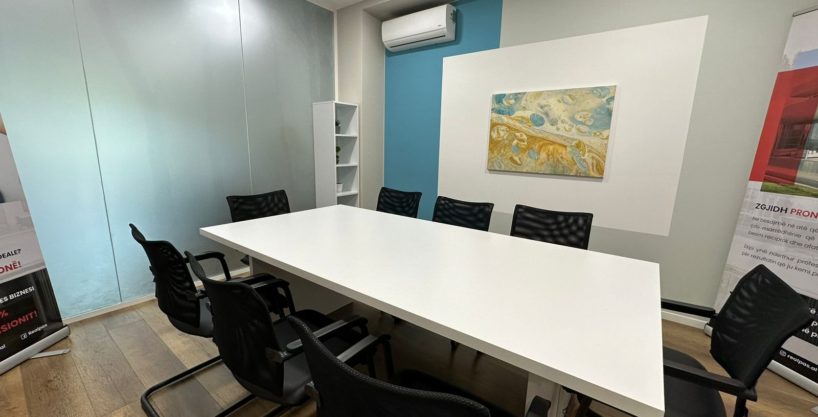 Spazio ufficio in affitto a Delijorgji vicino all’Hilton Hotel (ID 4261941).