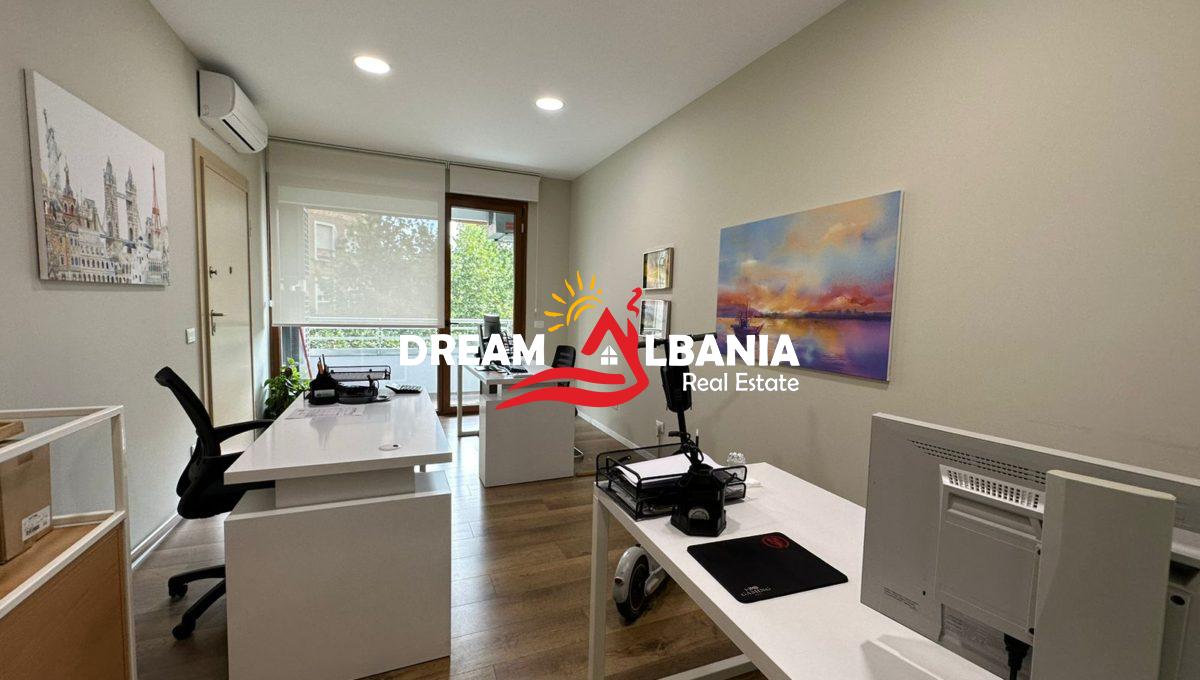 Ambjent per zyra me qera te Delijorgji prane Hotel Hilton (ID 4261941) (7)