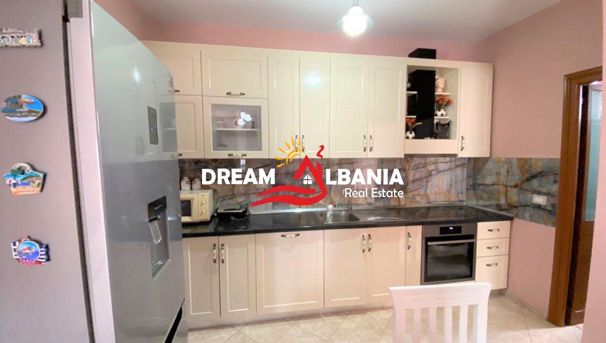 Apartament 2+1 me Qera tek Prokuroria e Rrethit (Rruga Mine Peza) ne Tirane (2)