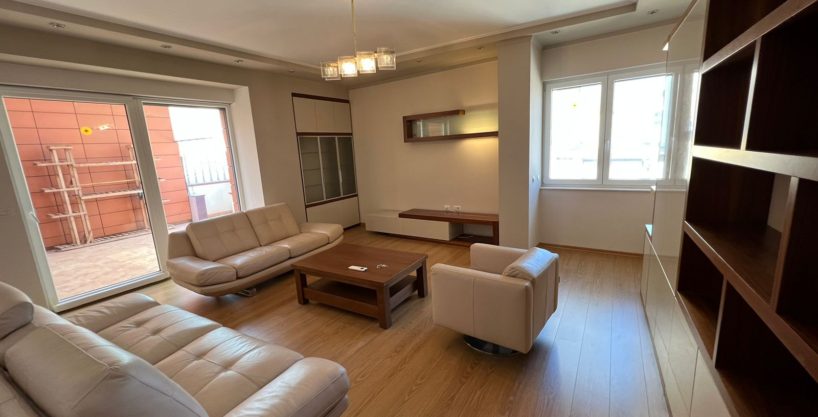 Three bedroom apartment in the Center of Tirana near Kavaje Street in Tirana (ID 4231349)