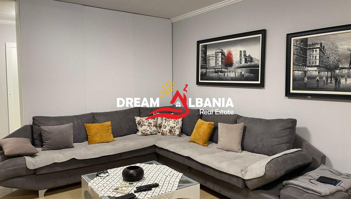 Jepet me qera apartament 3+1 tek Mozaiku i Tiranes (ID 4239067) (1)