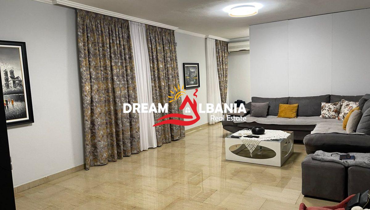 Jepet me qera apartament 3+1 tek Mozaiku i Tiranes (ID 4239067) (14)