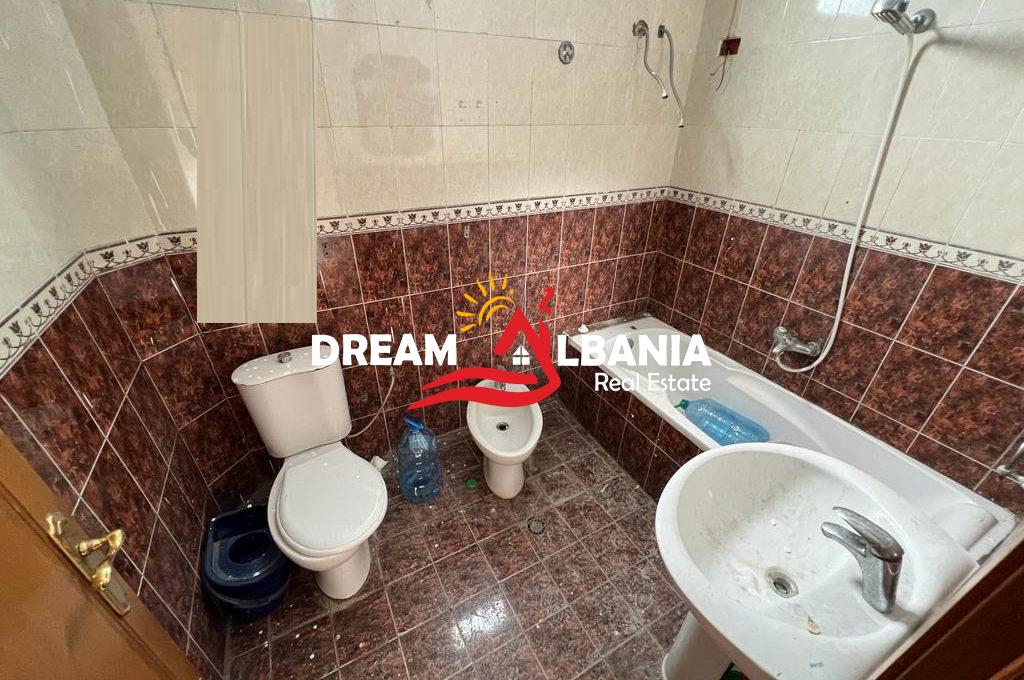 Vile ne shitje ne Yzberisht (4)