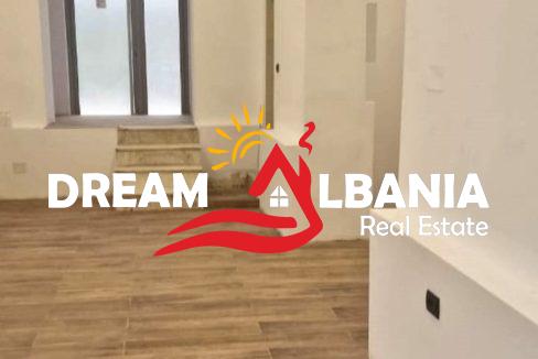 DYQAN PER SHITJE TE TRENI (2)