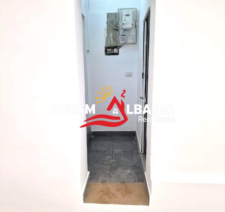 DYQAN PER SHITJE TE TRENI (4)