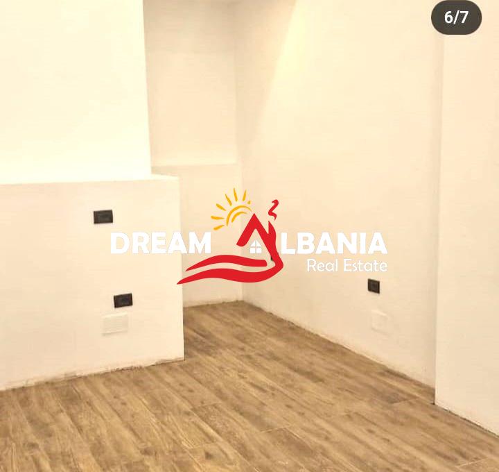 DYQAN PER SHITJE TE TRENI (6)