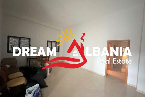 Magazine me qera ne Autostraden TR-DR prane City Park ne Tirane (ID 4281071) (2)