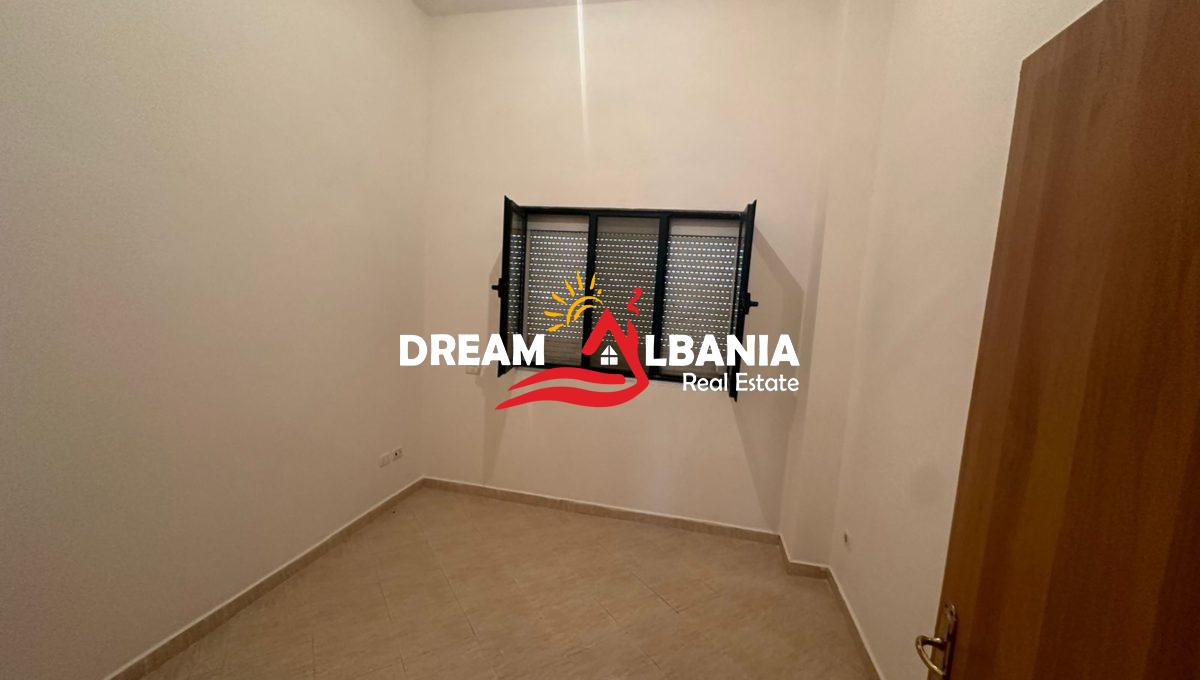 Magazine me qera ne Autostraden TR-DR prane City Park ne Tirane (ID 4281071) (6)