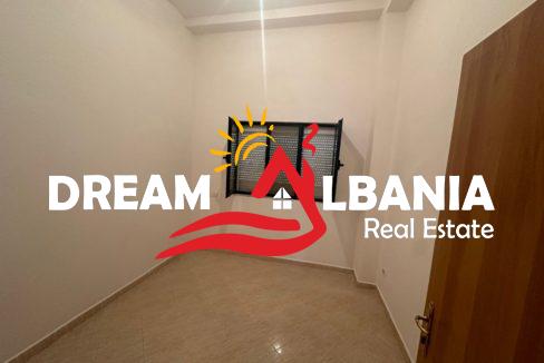 Magazine me qera ne Autostraden TR-DR prane City Park ne Tirane (ID 4281071) (6)