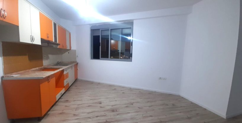 1+1 apartment for sale in Yzberisht, Besim Alla street (ID 4111698).