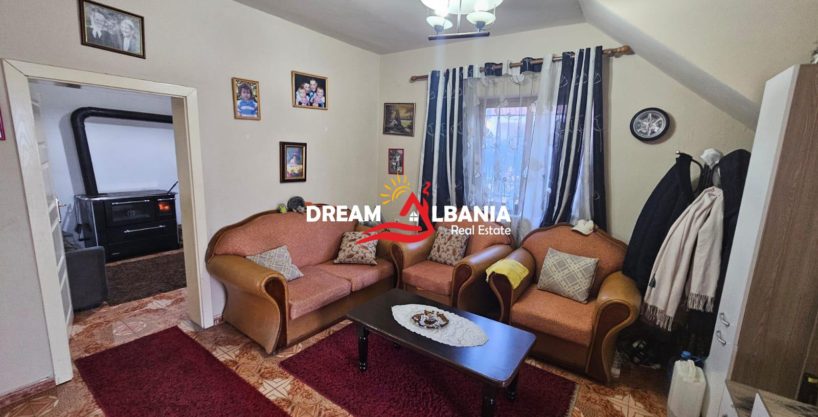 OPPORTUNITY! 2-storey villa for sale on May 5, near the Concord center in Tirana (ID 4151121)