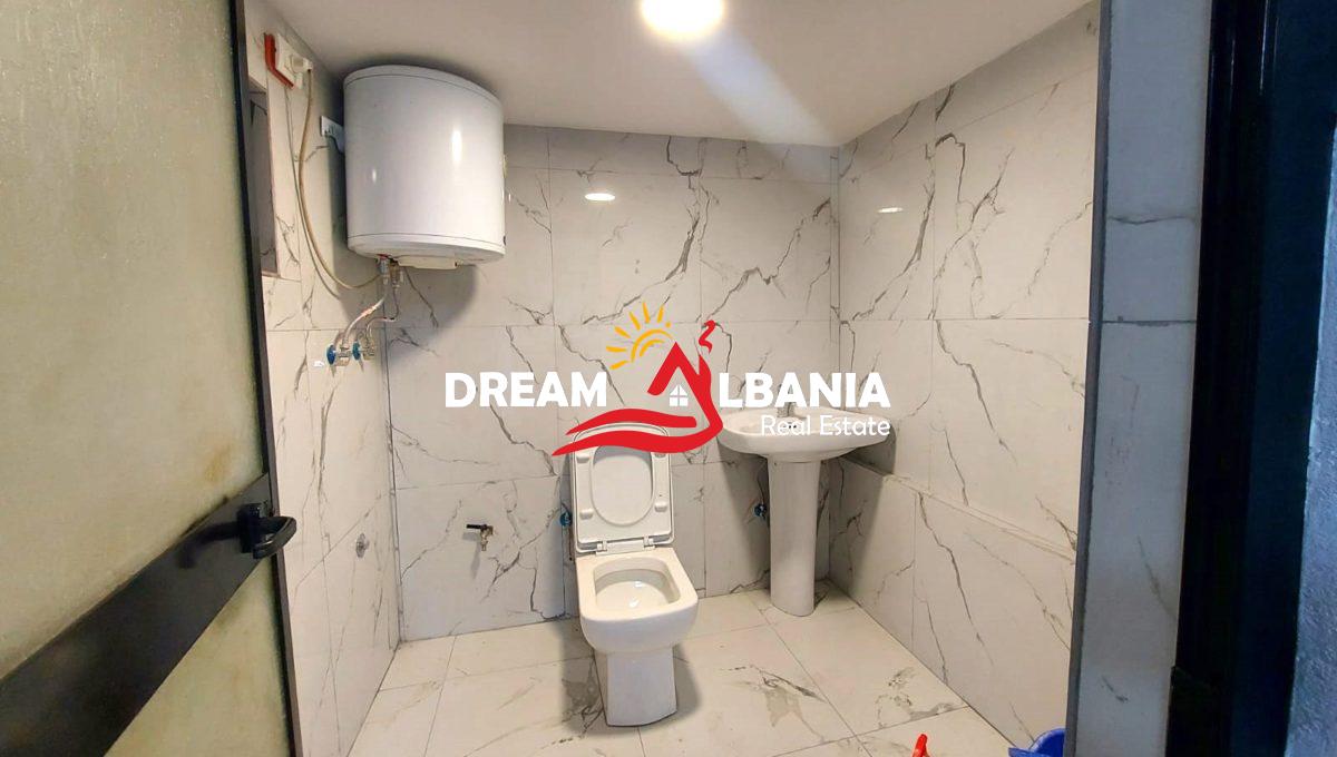 Vile per shitje ne Tirane (16)