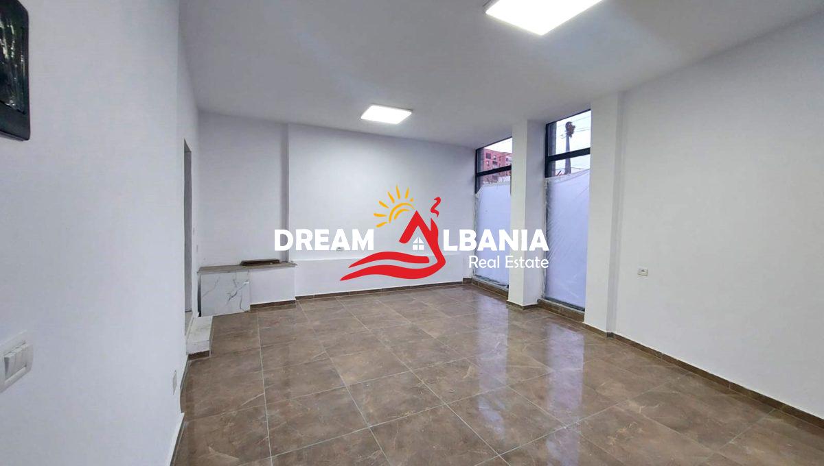 Vile per shitje ne Tirane (17)