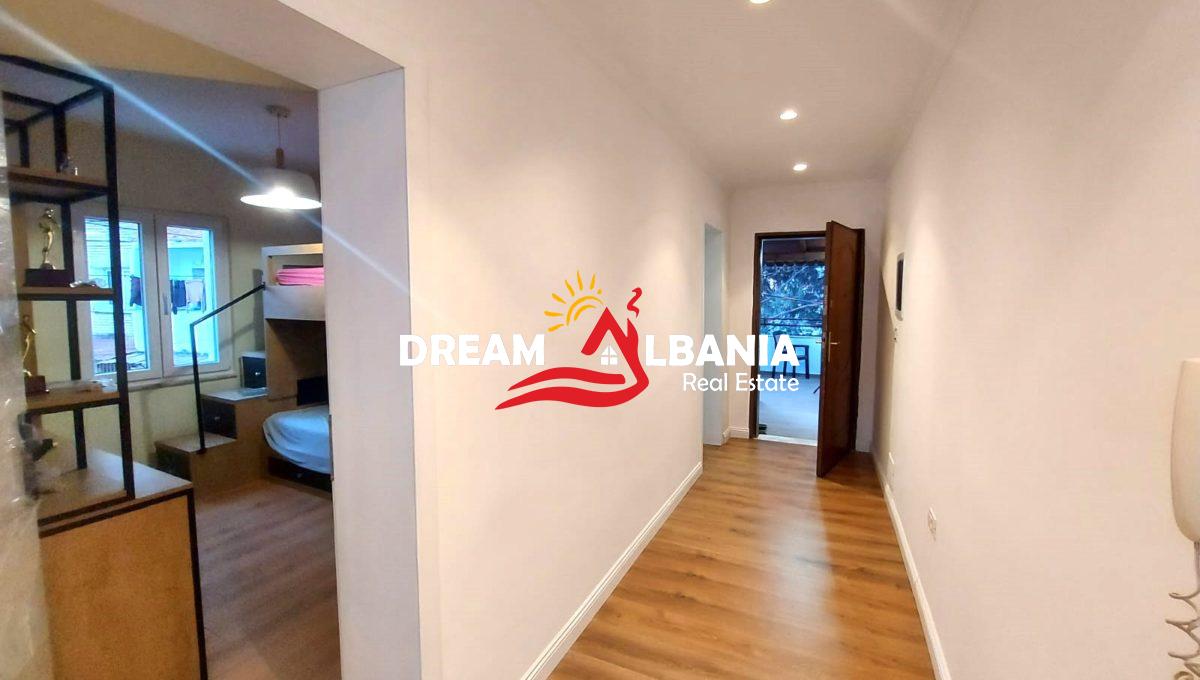 Vile per shitje ne Tirane (6)