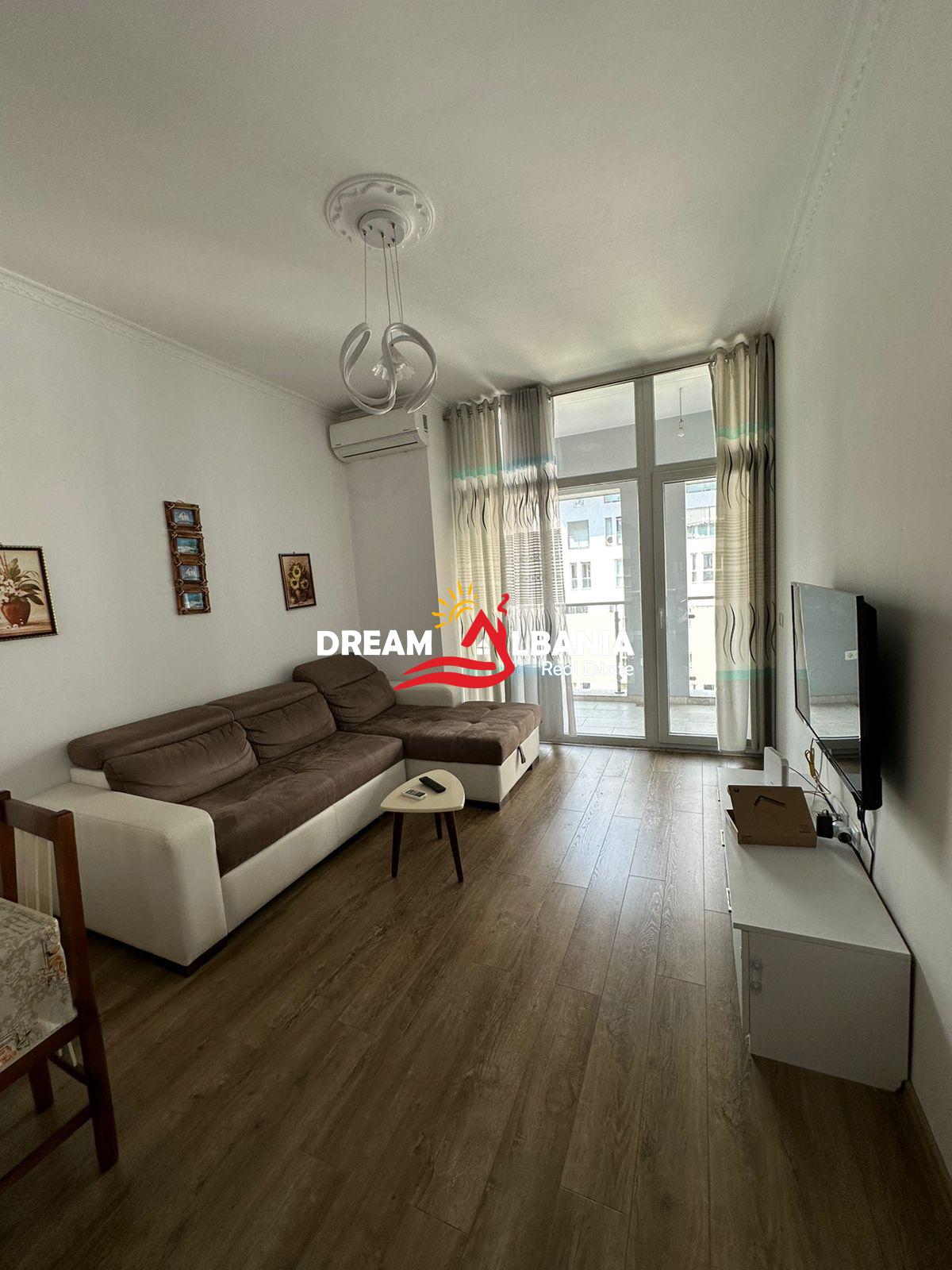 Apartament 2+1+Post Parkimi me Qera ne Komuna e Parisit, tek Kompleksi KIKA 2 ne Tirane (ID 42214368)