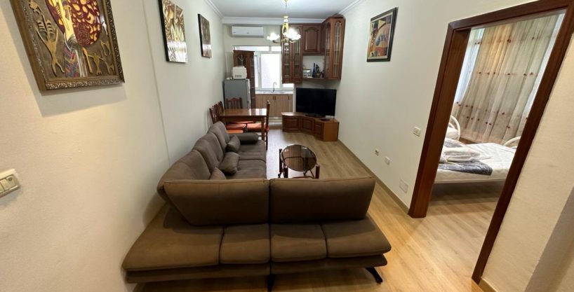 Сдается 2-комнатная квартира на бывшем Электрическом рынке, недалеко от мини-муниципалитета, Тирана (ID 42214702)