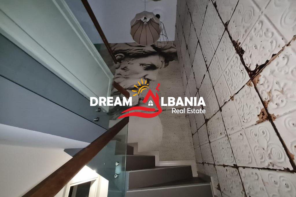 Vila me qera ne Tirane (2)