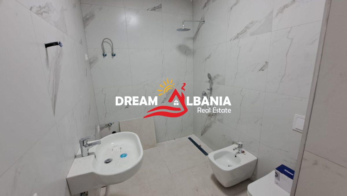 Zyra me qera ne Tirane (2)