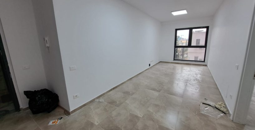 Office for rent in Kavaje street, Tirana Garden Building in Tirana (ID 42611056)