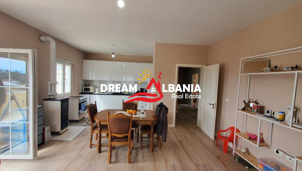 Apartament 3+1 me garazh ne shitje ne Fresk (3)