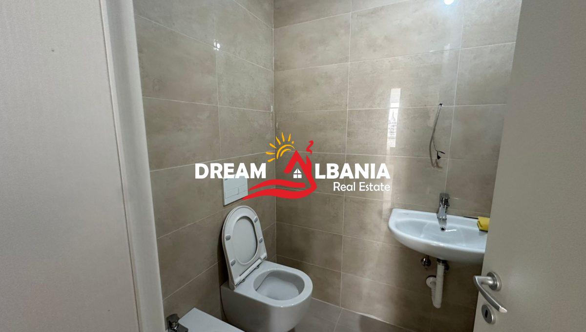 Jepet me qera apartament 2+1+2 dhe 2 poste parkimi te perfshira ne cmim, tek Grand Gallery, Yzberisht (ID 42214708) (9)