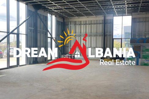 Jepet me qera magazine ne Mezez prane Top Channel (ID 4281220) (5)