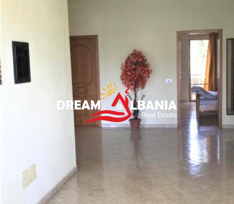 Hotel ne shitje ne Durres (2)